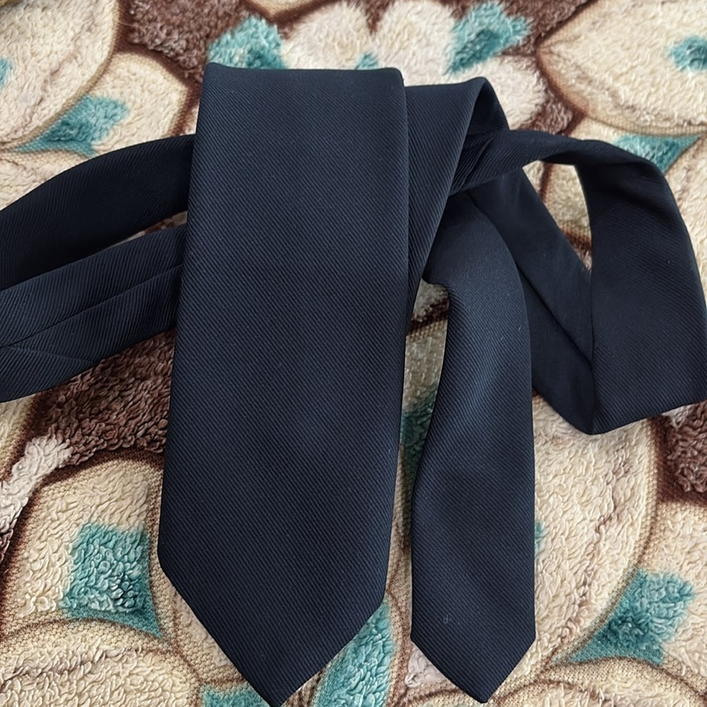 Vintage Don Loper Beverly Hills tie